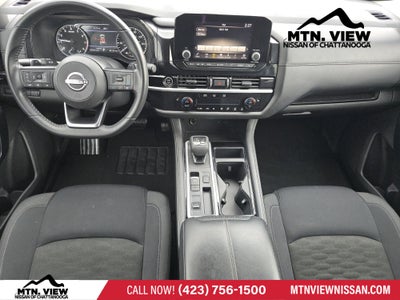 2024 Nissan Pathfinder SV