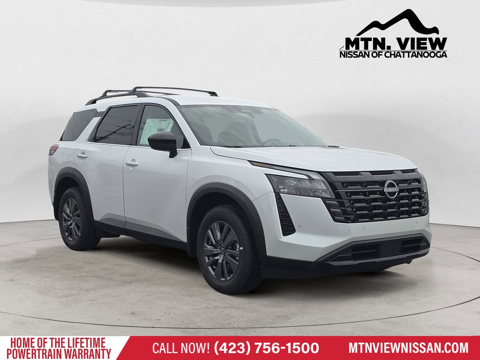 2026 Nissan Pathfinder SV