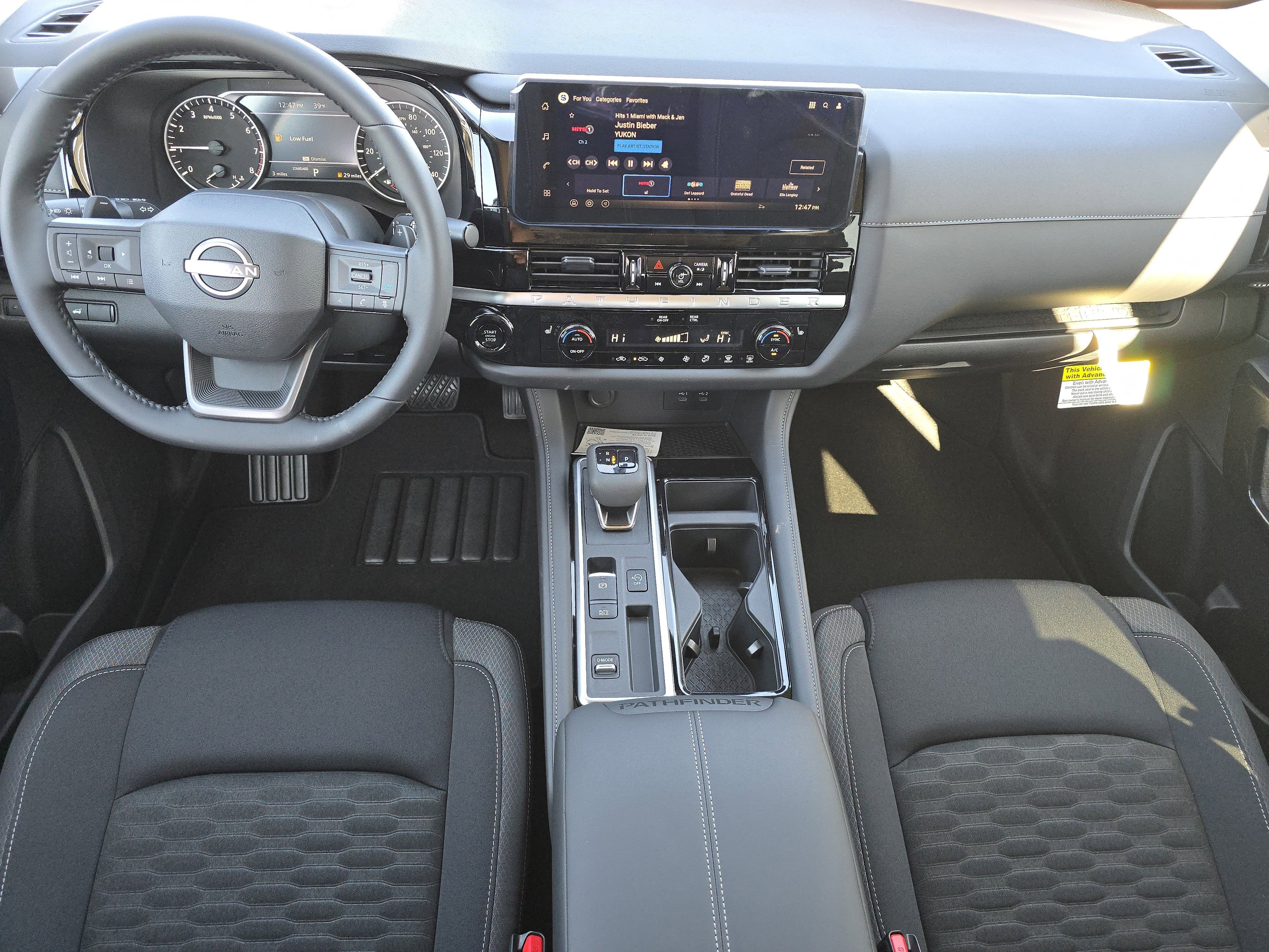 2026 Nissan Pathfinder SV