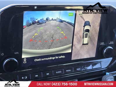 2024 Nissan Pathfinder SL