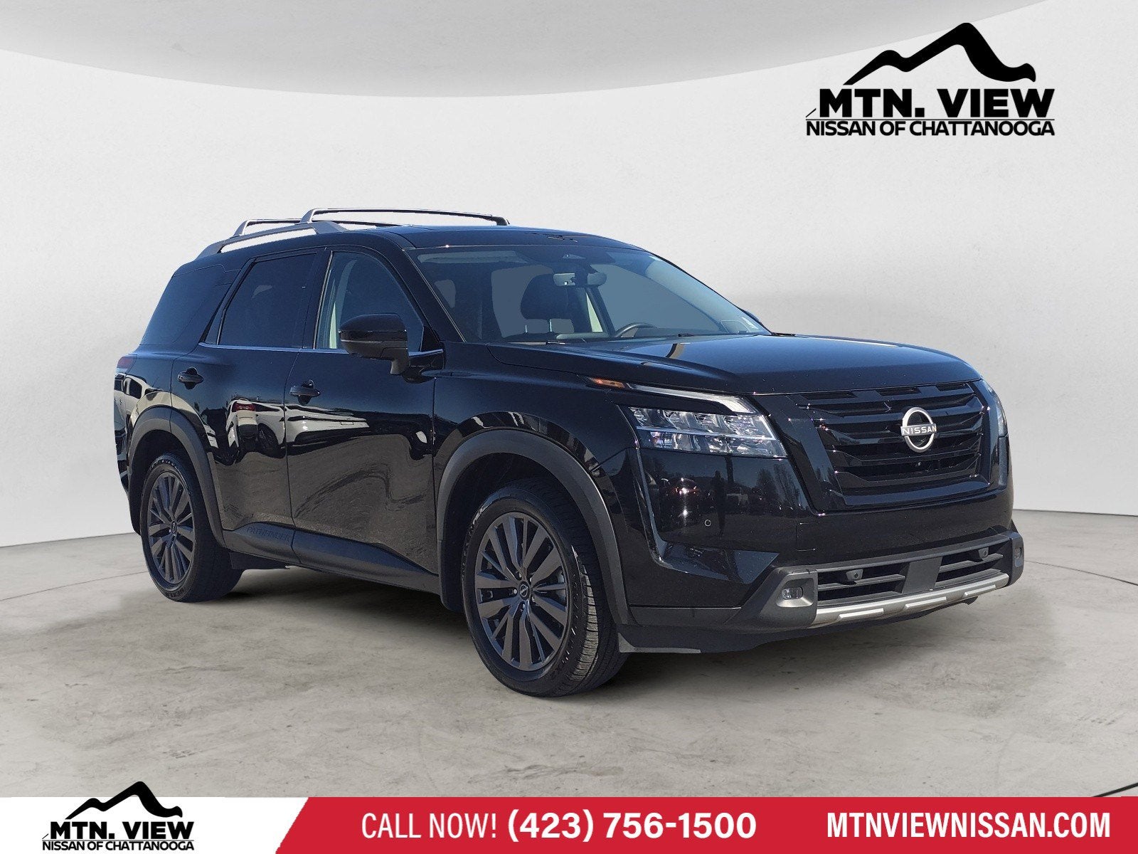 2023 Nissan Pathfinder SL