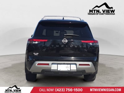 2023 Nissan Pathfinder SL