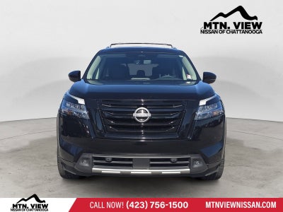 2023 Nissan Pathfinder SL