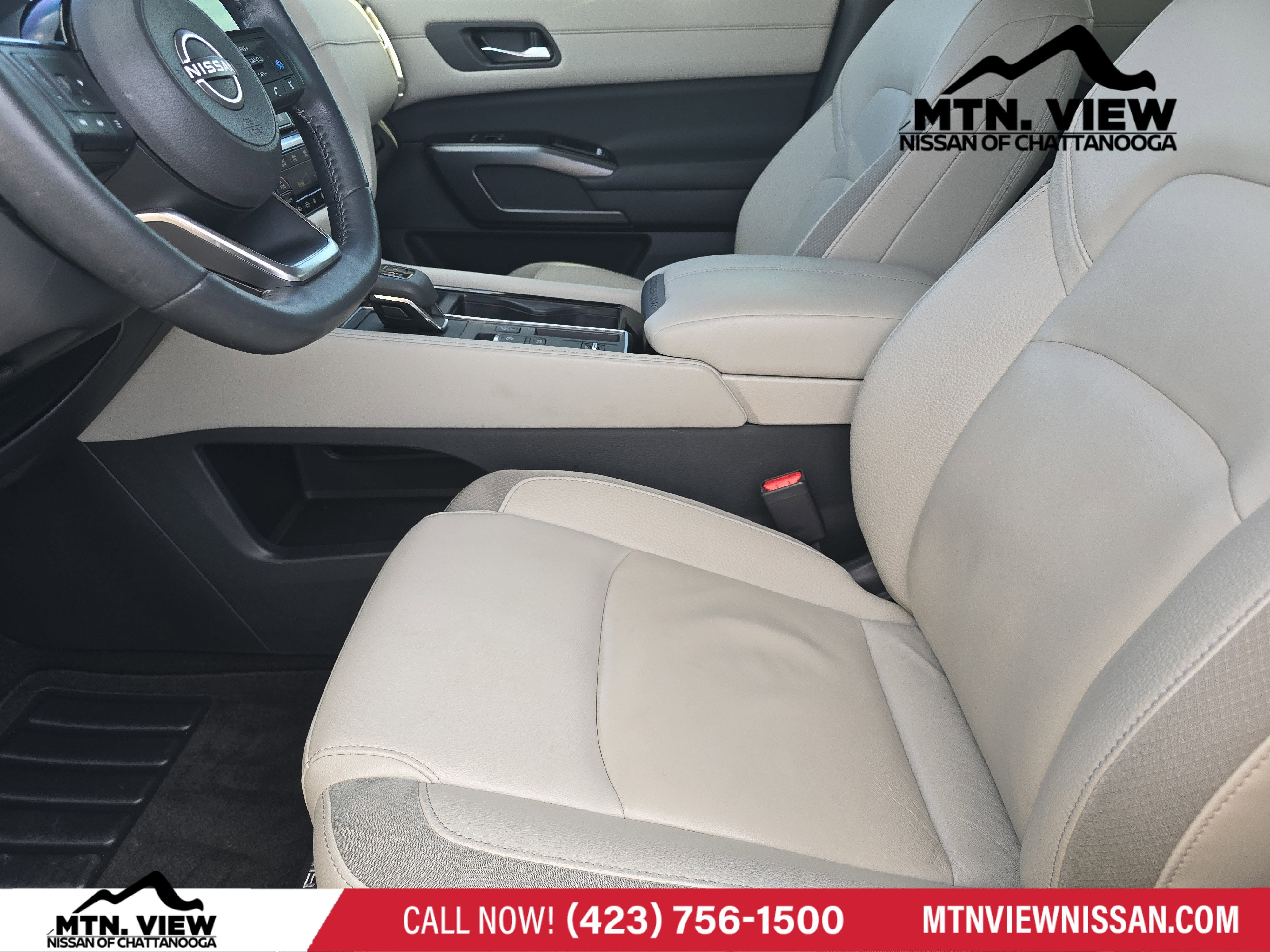 2023 Nissan Pathfinder SL