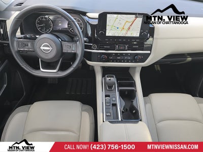 2023 Nissan Pathfinder SL