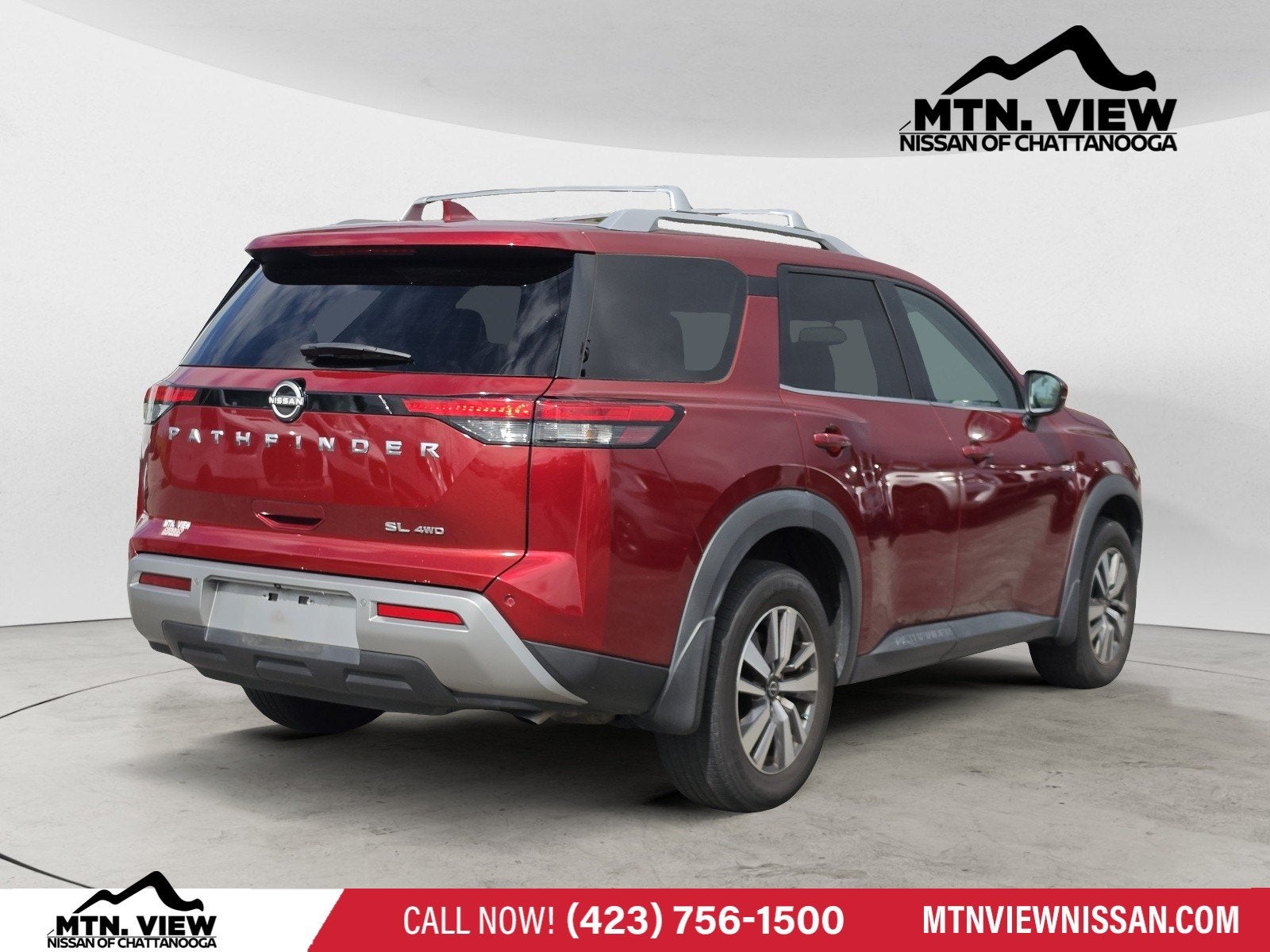 2022 Nissan Pathfinder SL