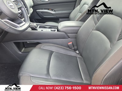 2022 Nissan Pathfinder SL