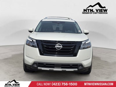 2023 Nissan Pathfinder SL