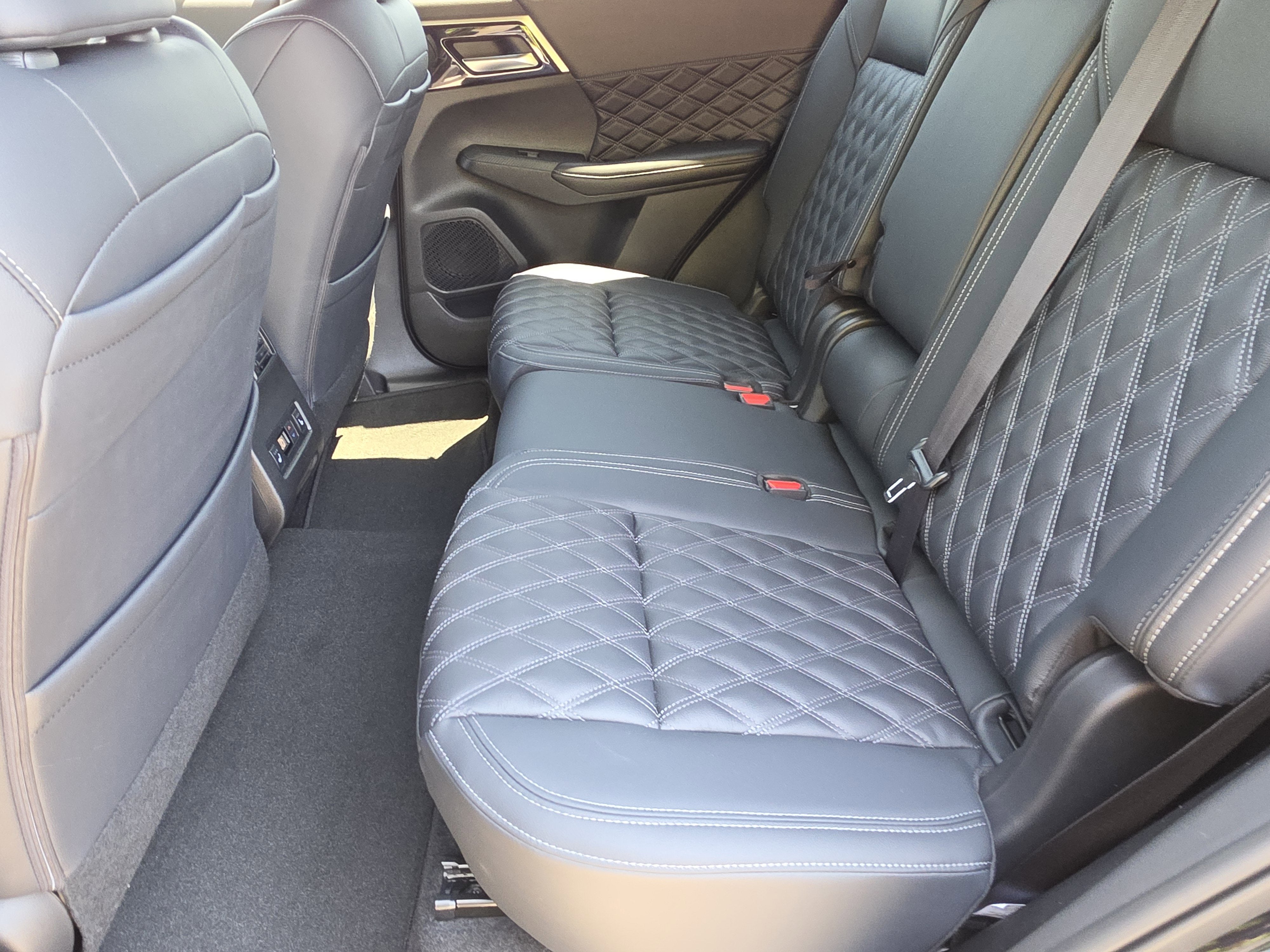 2026 Nissan Rogue Plug-In Hybrid Platinum