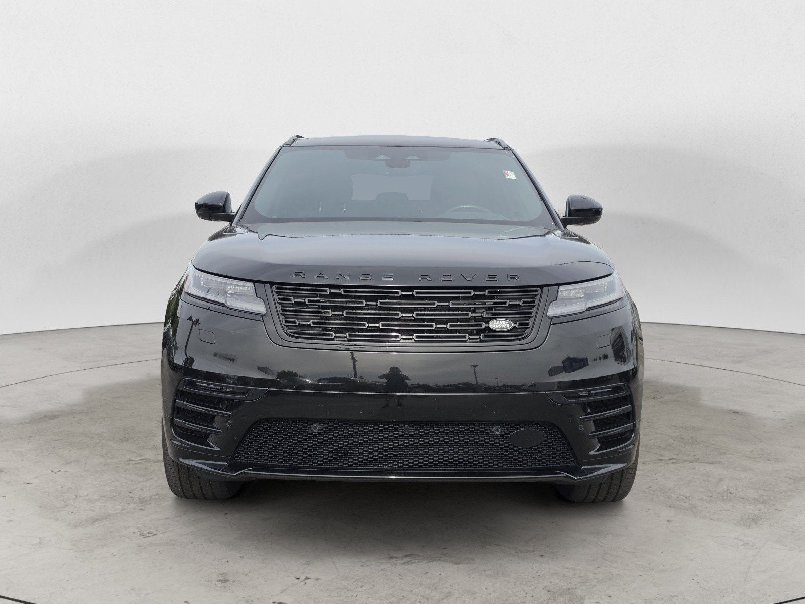 2025 Land Rover Range Rover Velar Dynamic SE